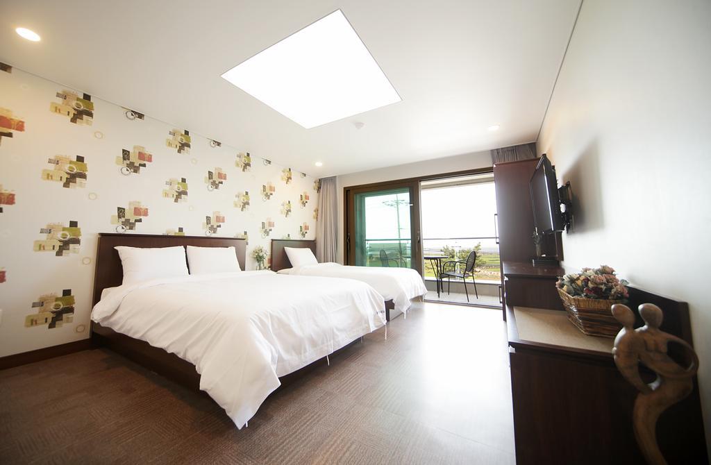 Sea View Hotel Jeju Habitación foto